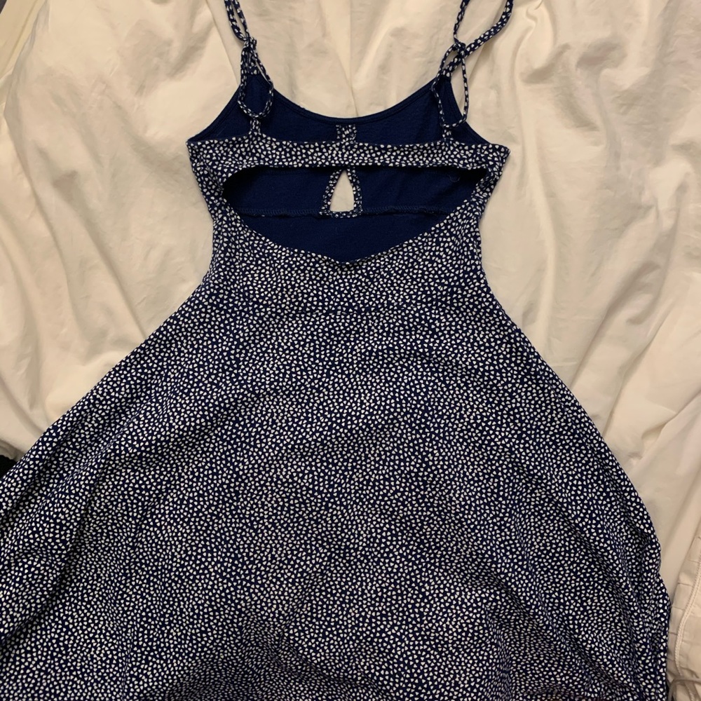 Dress - Picture 4 of 7